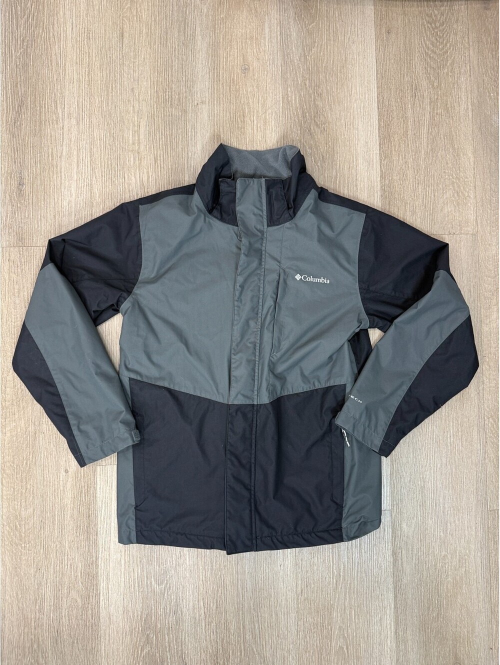 Columbia Interchange Youth L 14/16 Omni-Tech Jacket OUTGROWN Gray Black